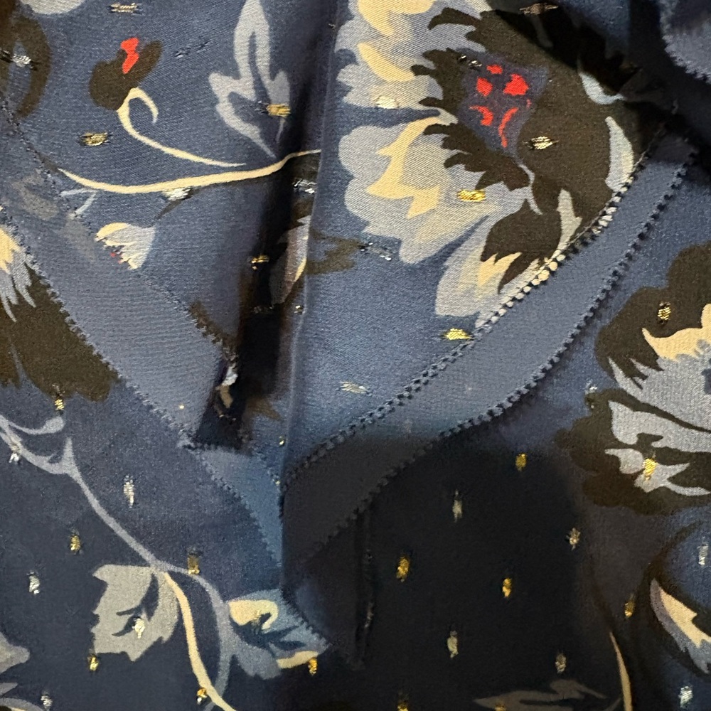 WHBM Navy Sheer Sleeve Floral Blouse Size 2 - Picture 9 of 14